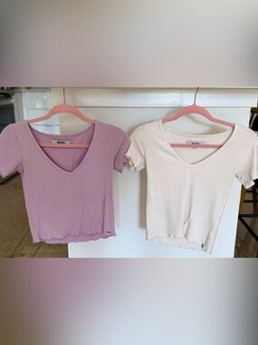 Diesel Short Sleeve Ribbed V-Neck Crop Top - Lavender and Cream